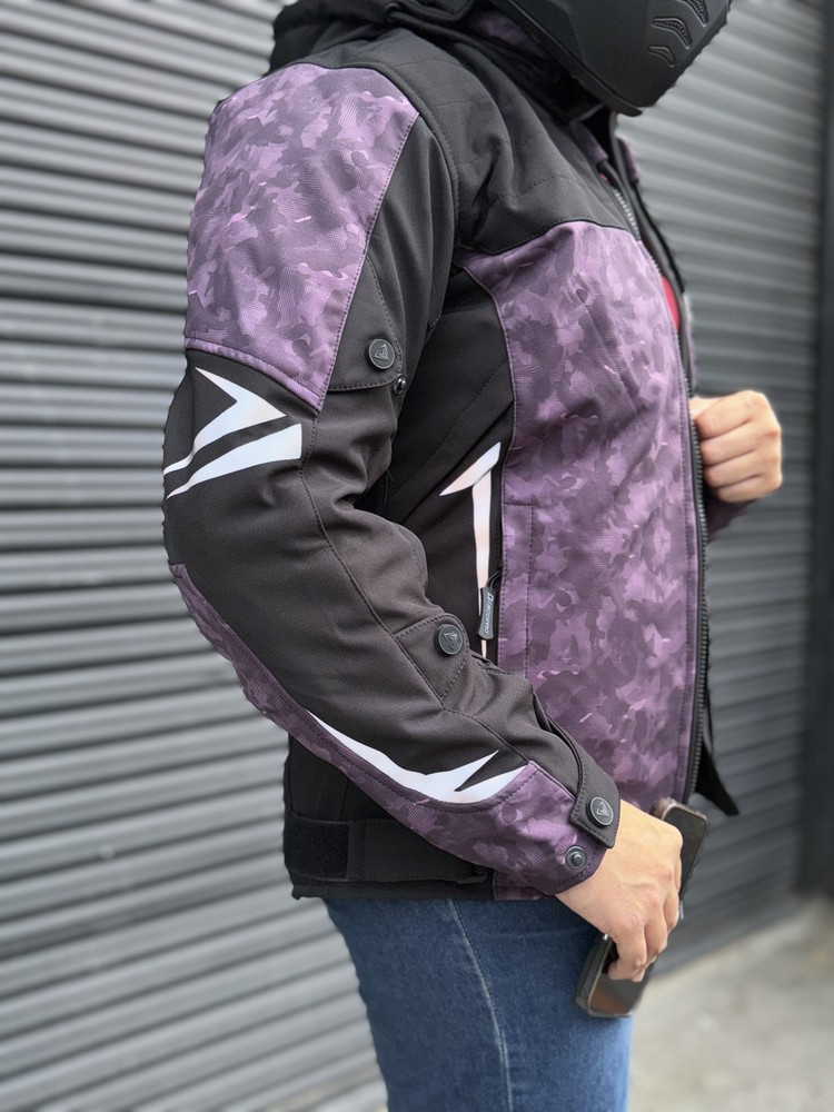 Chaqueta Street Negra Morada Mujer