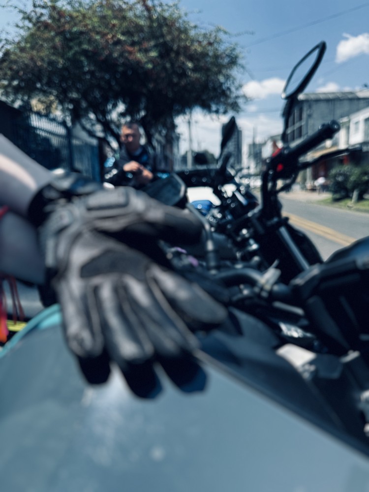 Guantes Street Race Morado