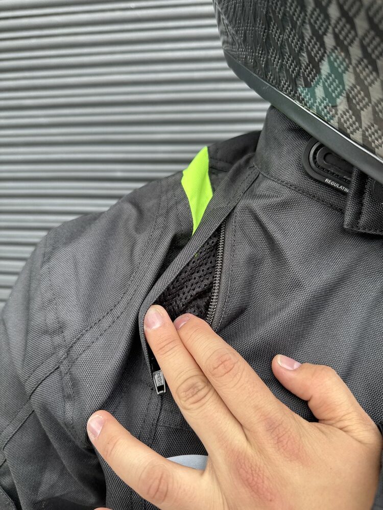 Chaqueta Winter Lite Negra Verde Hombre