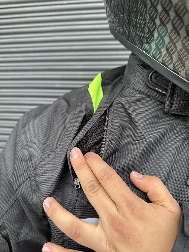 Chaqueta Winter Lite Negra Verde Hombre