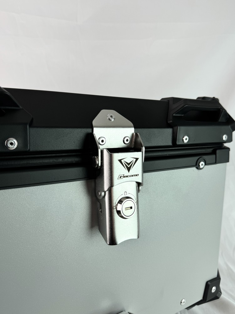 Baúl de aluminio 55 L Gris