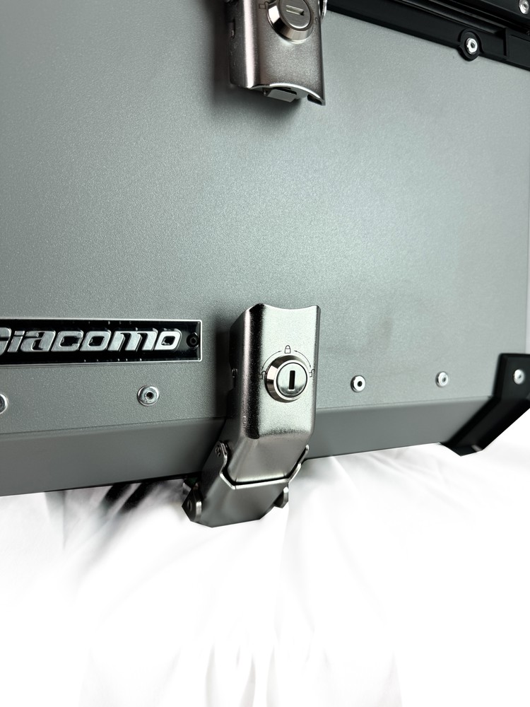 Baúl de aluminio 55 L Gris